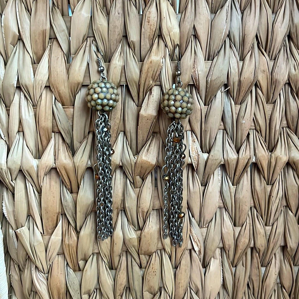 3/$11 Brassy tone dangle earrings